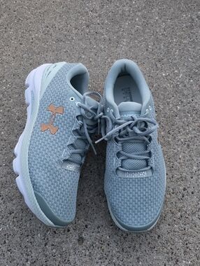 Under Armour Charged Germini Women's Sneaker Size 11
